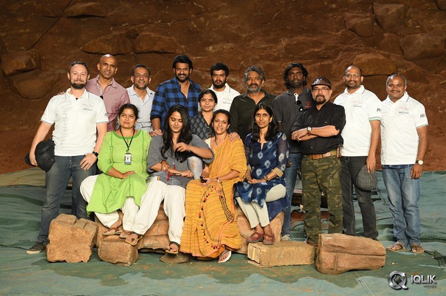 Baahubali-2-Pumpkin-Breaking-Function